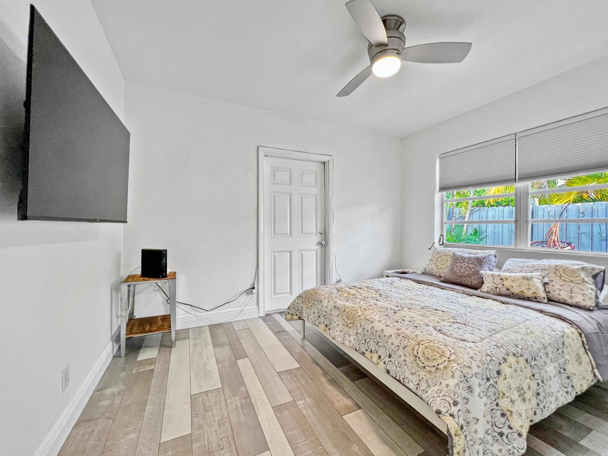 Stylish & Cozy Escape Near The Beach- Free Parking, Backyard, Private, Bbq Pompano Beach Exterior foto