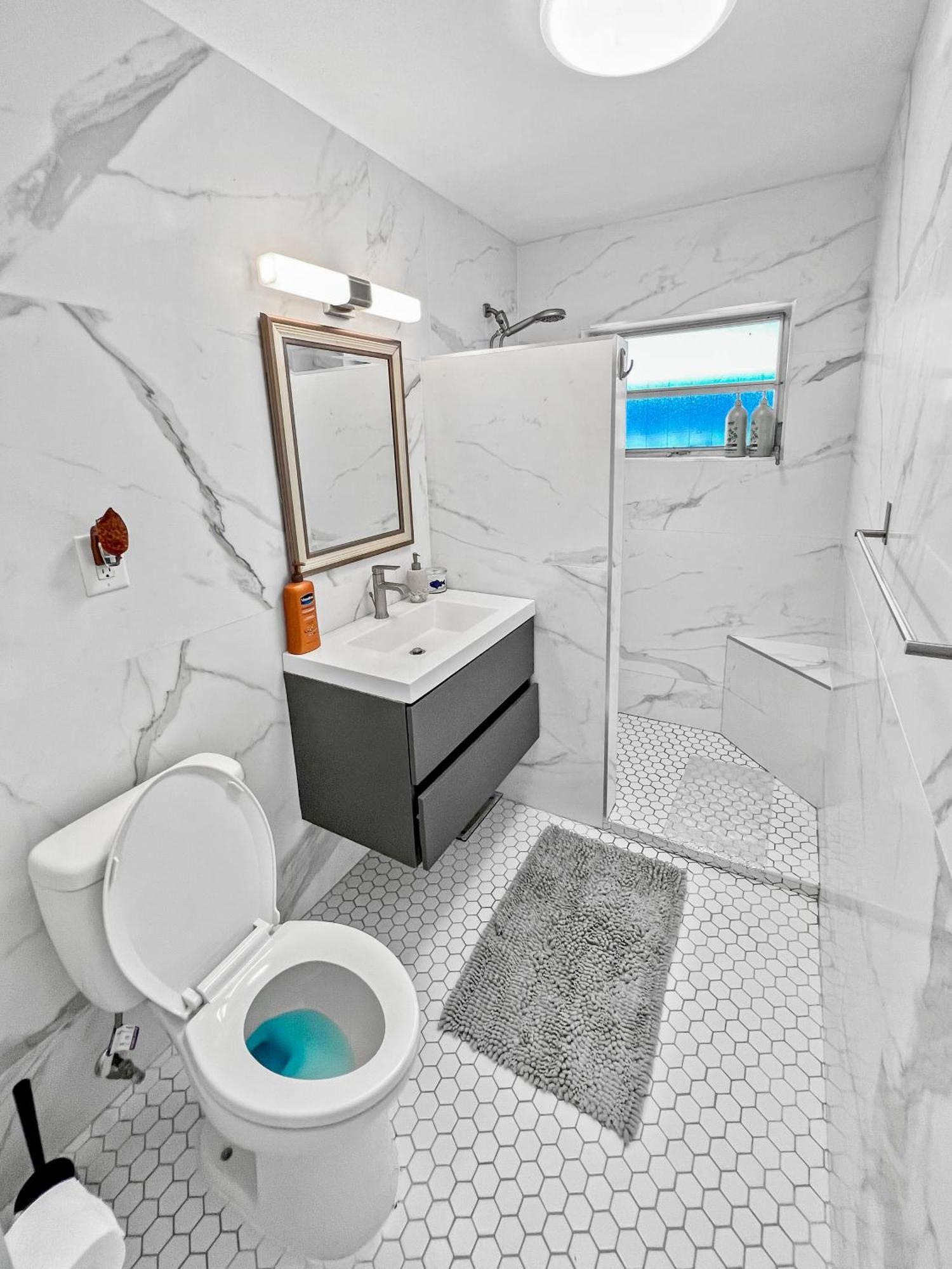 Stylish & Cozy Escape Near The Beach- Free Parking, Backyard, Private, Bbq Pompano Beach Exterior foto